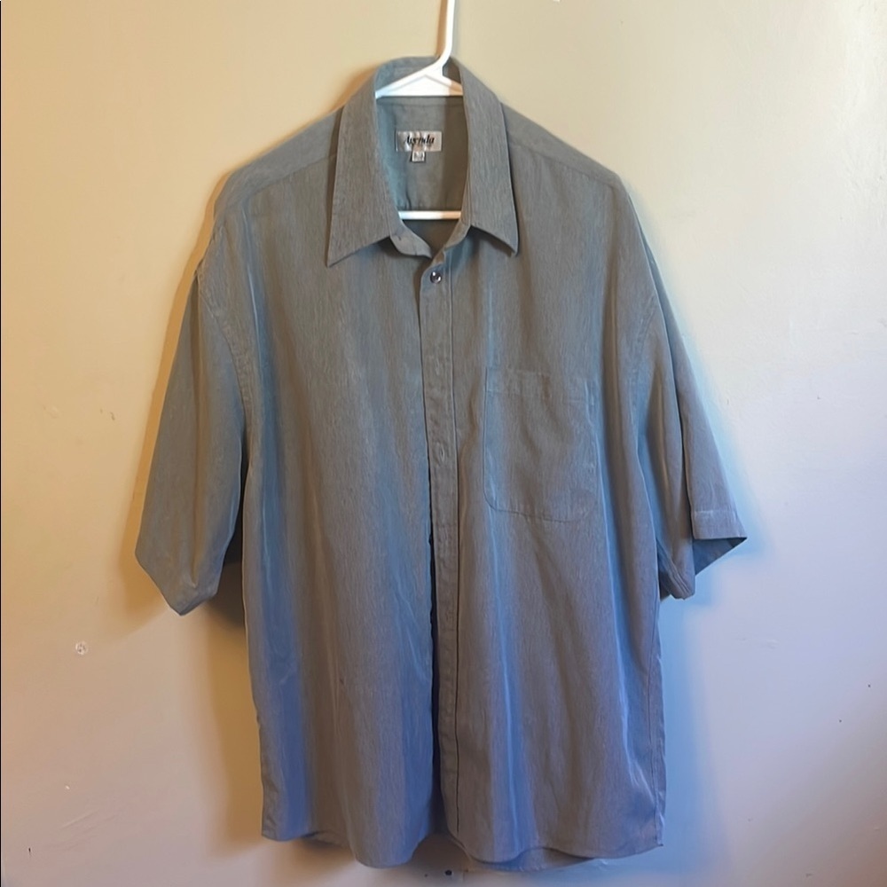 Men's Grey Short Sleeve Shirt (Bin L)  5/$25​
